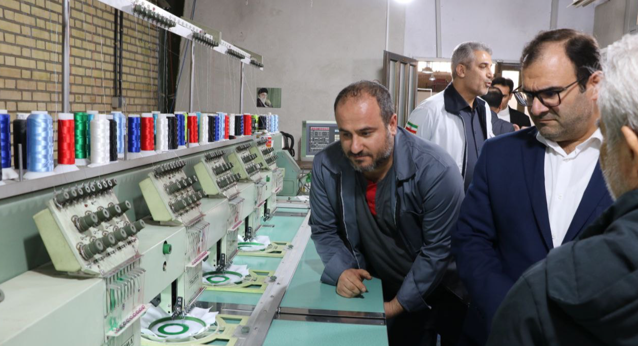فلاح در بازدید از صنایع نساجی هلال ایران: پایداری تولید نیازمند نوسازی و اصلاح مالی است