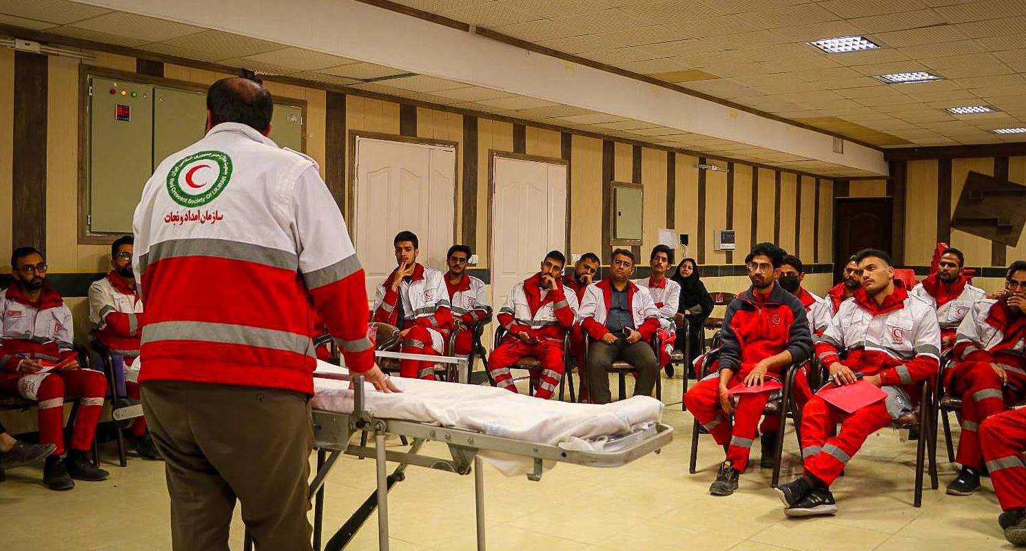 دوره تربیت مربی دادرس در مجتمع تفریحی و آب‌درمانی هلال فردوس برگزار شد